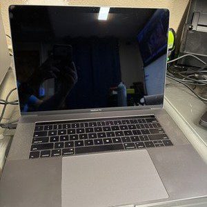 Apple MacBook Pro 15" (2016, Touch Bar) - Refurbished