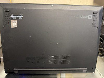 Lenovo ThinkPad X1 Carbon Gen 9 Ultrabook (i5, 8GB, 256GB, 14-inch WUXGA) - Refurbished - Image 4