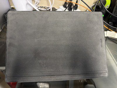 Microsoft Surface Pro 4 2-in-1 (i5, 4GB, 128GB, Type Cover) - Refurbished - Image 2